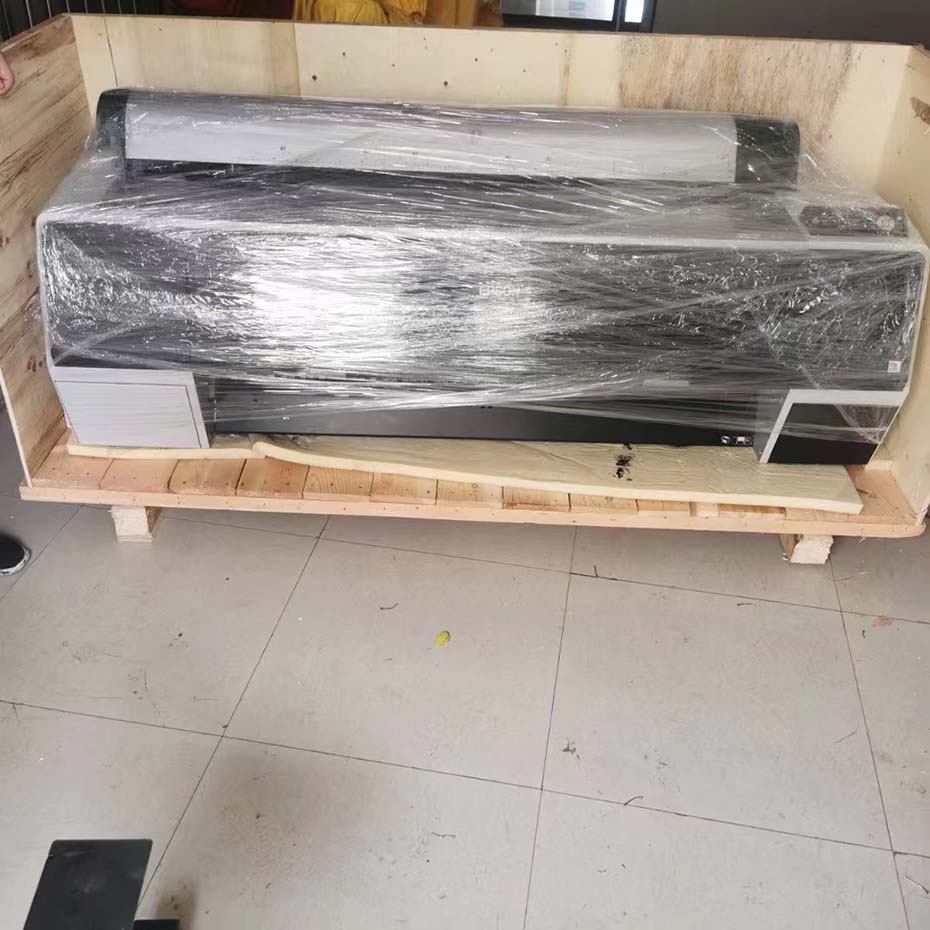 菲林打印機打包發(fā)貨，遠程安裝